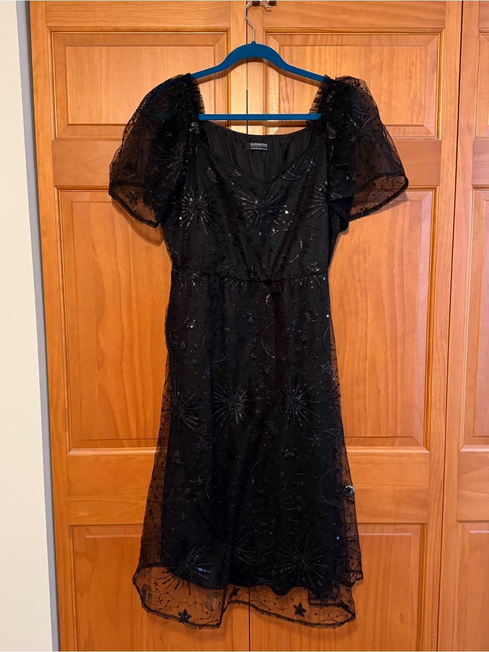 Black sequin star and moon detail Puff-Sleeve Dress